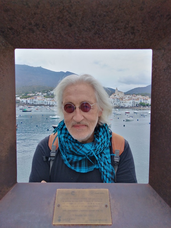Photograph of Velislav Georgiev in front of the water in Spain